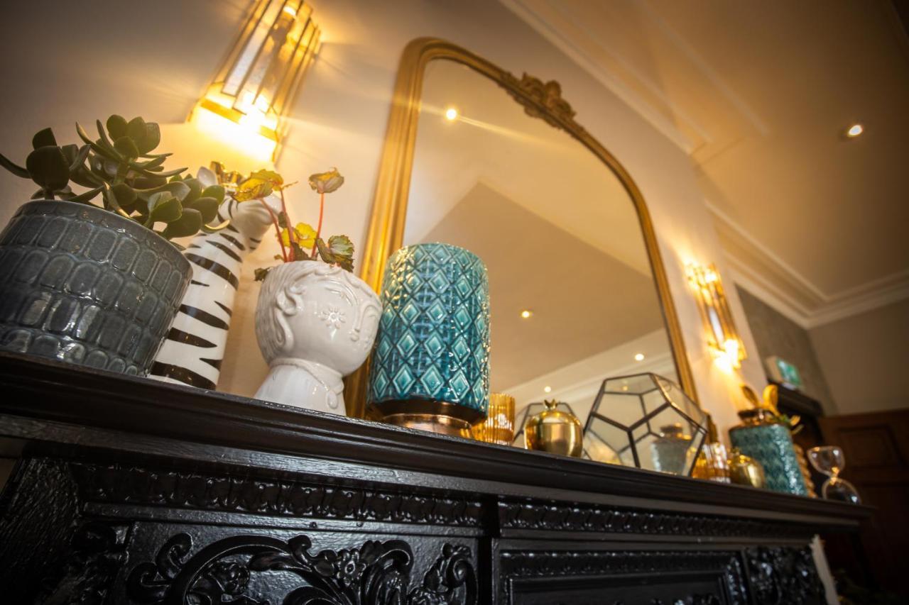 Rowton Hall Hotel And Spa Chester Bagian luar foto