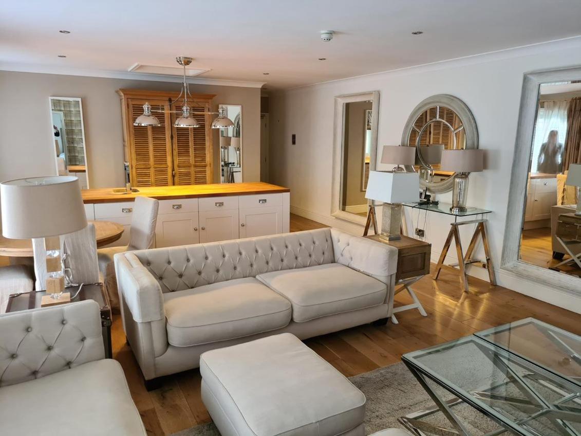 Rowton Hall Hotel And Spa Chester Bagian luar foto