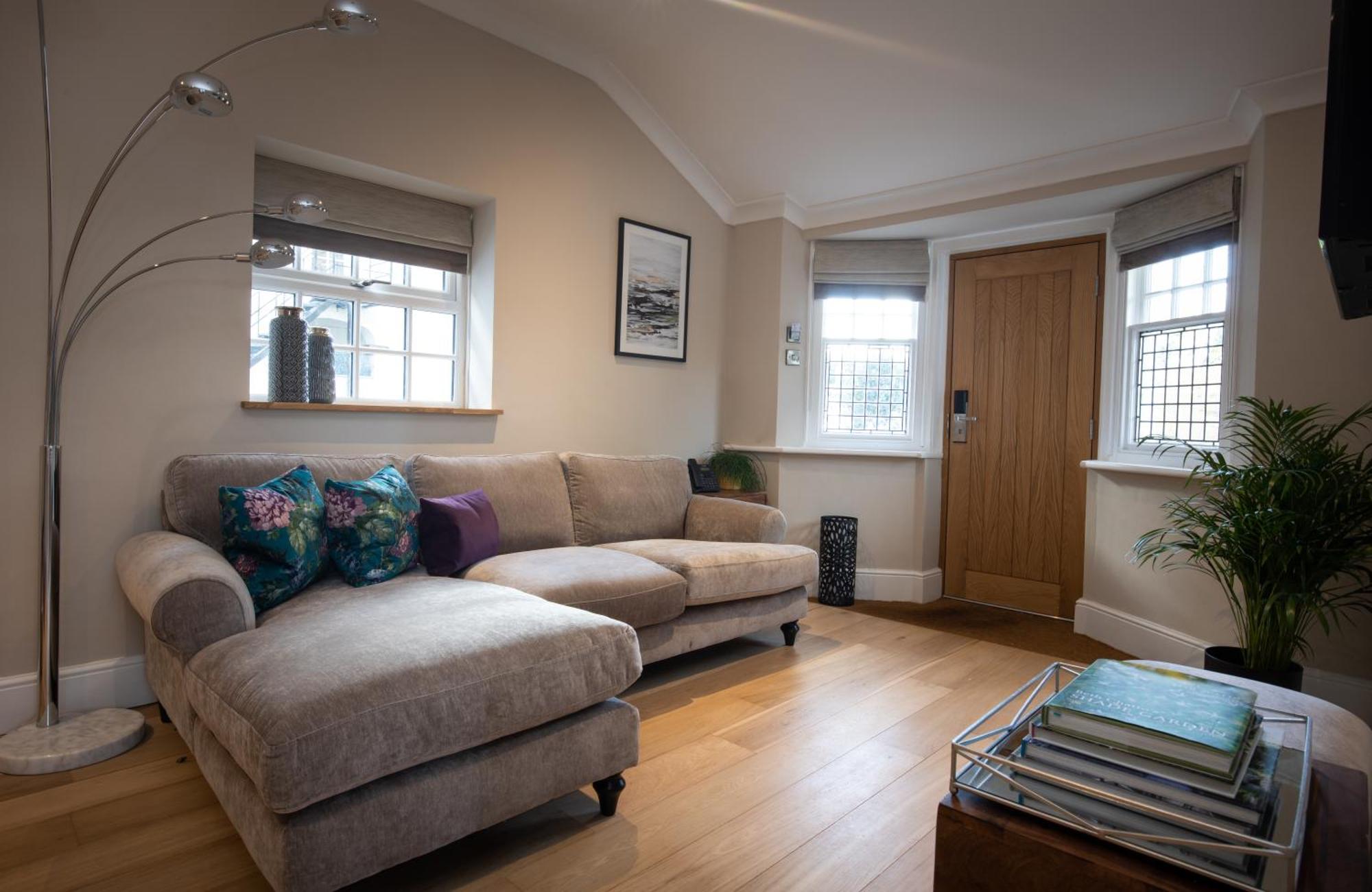 Rowton Hall Hotel And Spa Chester Bagian luar foto