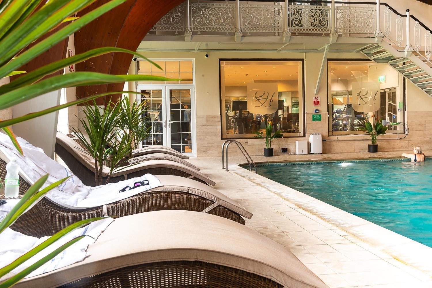 Rowton Hall Hotel And Spa Chester Bagian luar foto