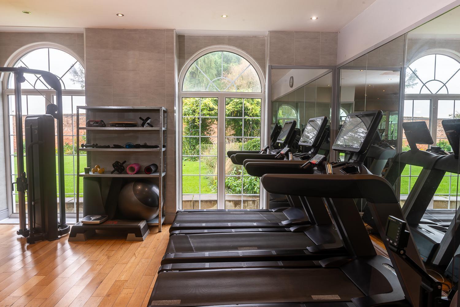 Rowton Hall Hotel And Spa Chester Bagian luar foto